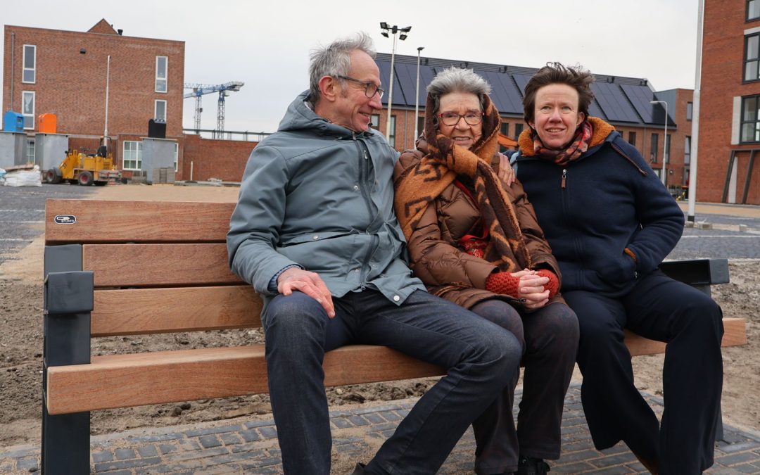 Herinneringsbankje onthuld in Westergouwe